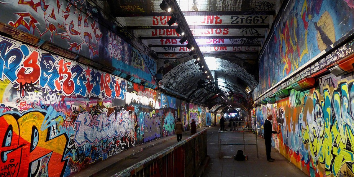 Dalla strada alla galleria: come la street art entra nelle case