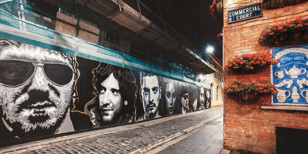 Matériaux de la mémoire : collectionner des œuvres qui racontent la ville