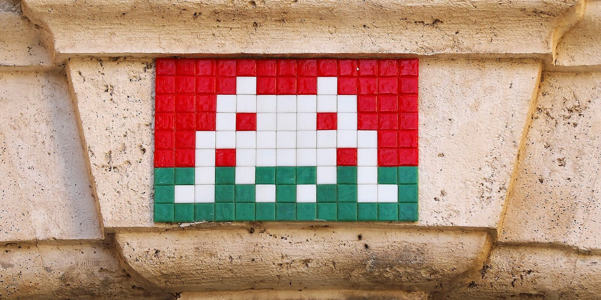 Tecniche e strategie dietro l’invasione: mosaici, Rubik’s Cube e QR code